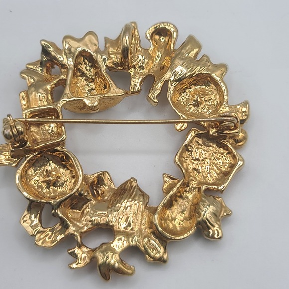 Vintage Avon Brooch Christmas‎ Wreath Bows Snowman Gifts Signed - Picture 8 of 11